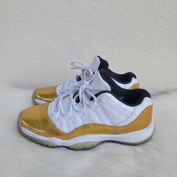 Nike Air Jordan 11 Retro Low Closing Ceremony size boys sz4/wmns sz 6 - Picture 4 of 6